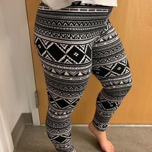 Tribal print leggings